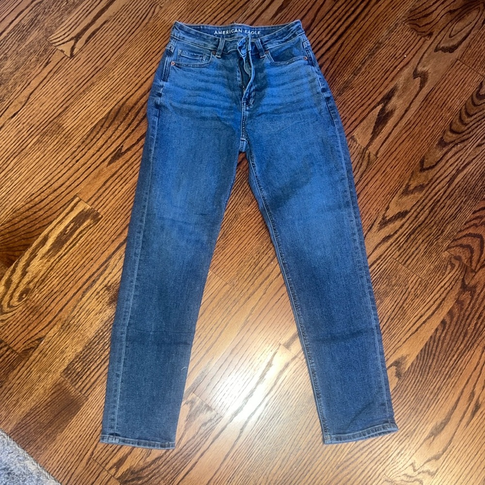 american eagle mom jeans